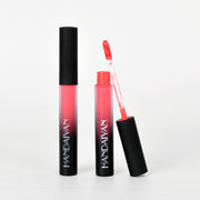 One swipe = all-day matte perfection