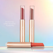 Glossy shine with plumping benefits