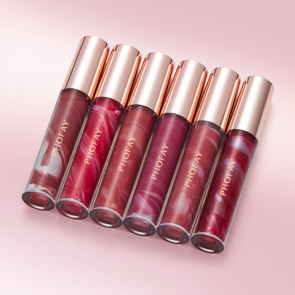 Nourishing gloss with a silky finish