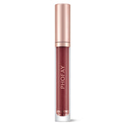 Moisturizing lip gloss with hyaluronic acid