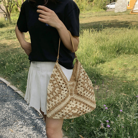 Handmade Straw Contrast Color Shoulder Bag