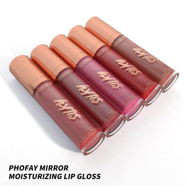 High-shine, reflective lip gloss