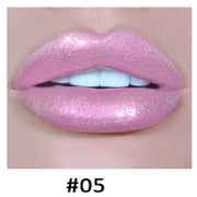 Dynamic shine for glowing lips