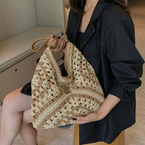 Handmade Straw Contrast Color Shoulder Bag