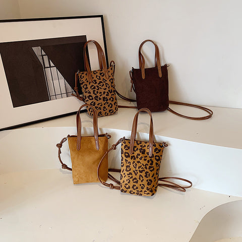Retro Leopard Print Crossbody Phone Bag