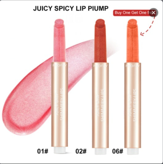 Juicy lips with a plumping effect