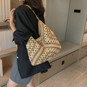 Handmade Straw Contrast Color Shoulder Bag