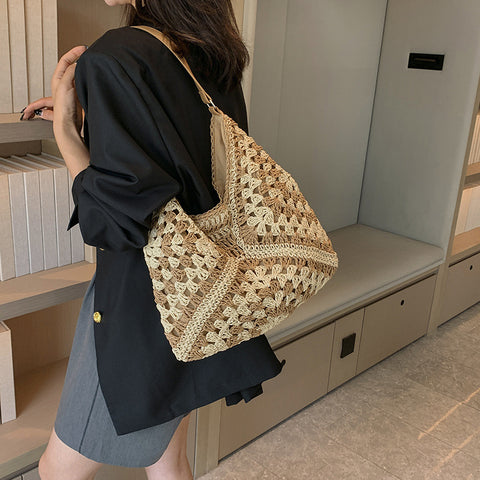 Handmade Straw Contrast Color Shoulder Bag